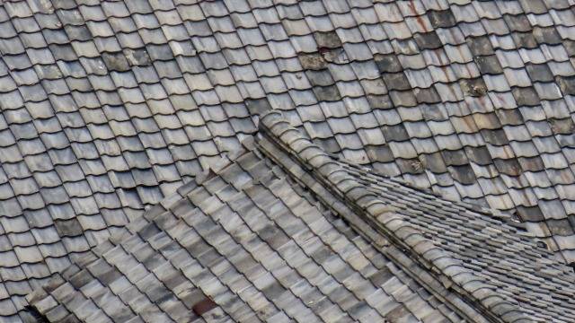 屋根工事で住宅の寿命を延ばす！ 屋根葺き替えの必要性とメリットとは？